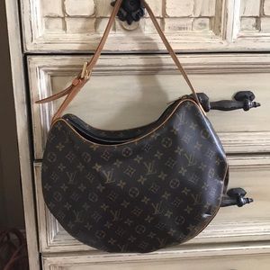 Authentic LV Croissant GM